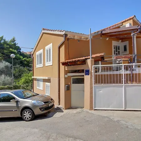 Petra Apartment